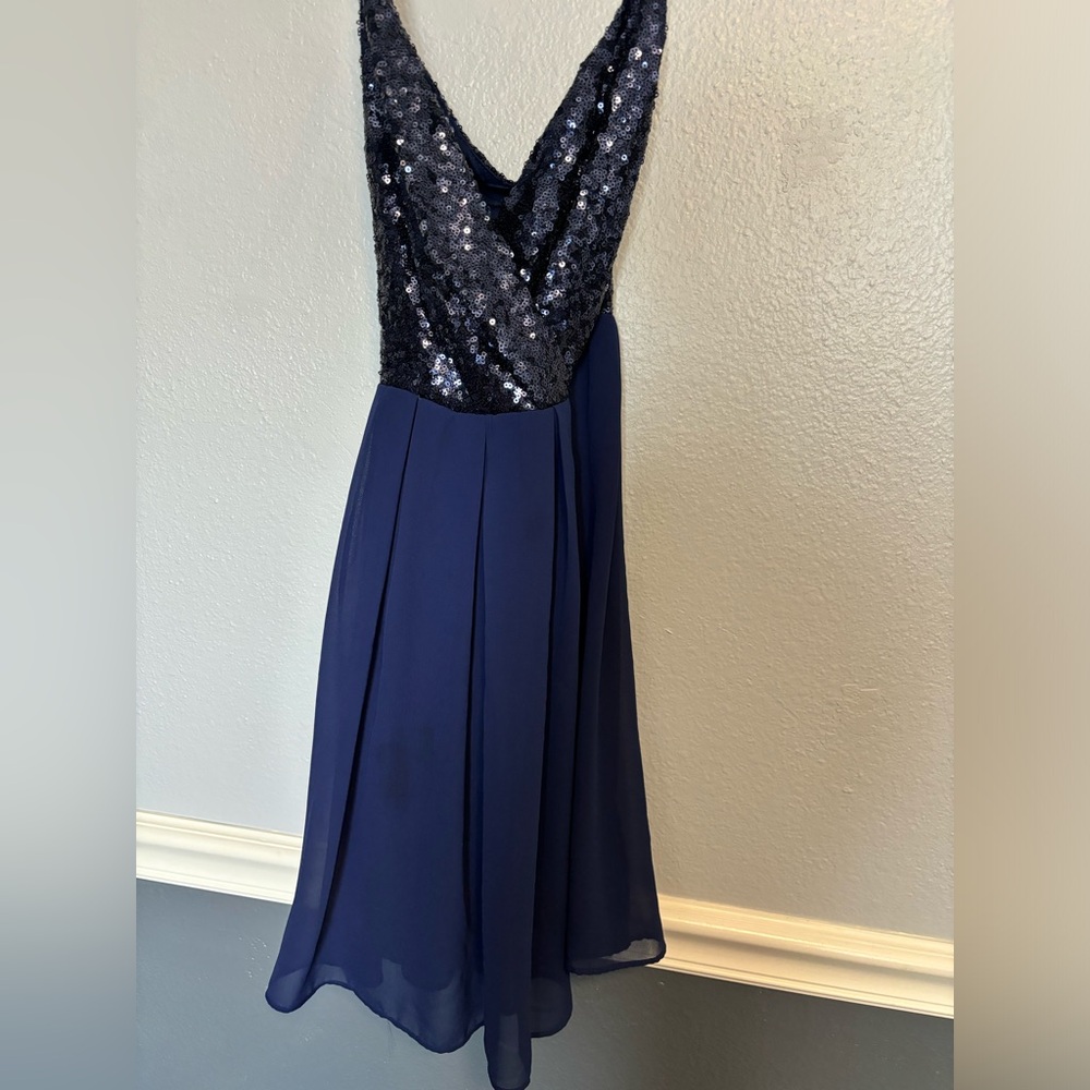 Crossed back midi dress